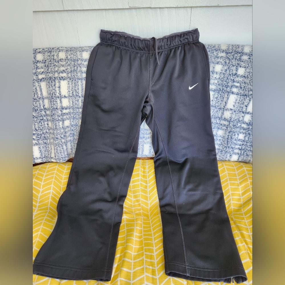 Nike Women's Therma-fit Sweat Pants